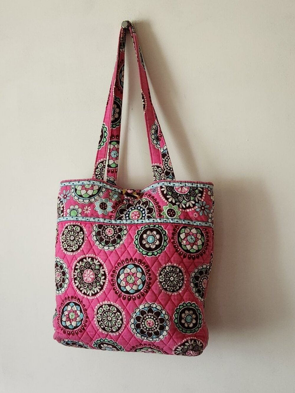 Vera Bradley tote toggle bolt Cupcakes Pink 2009 pink floral GUC